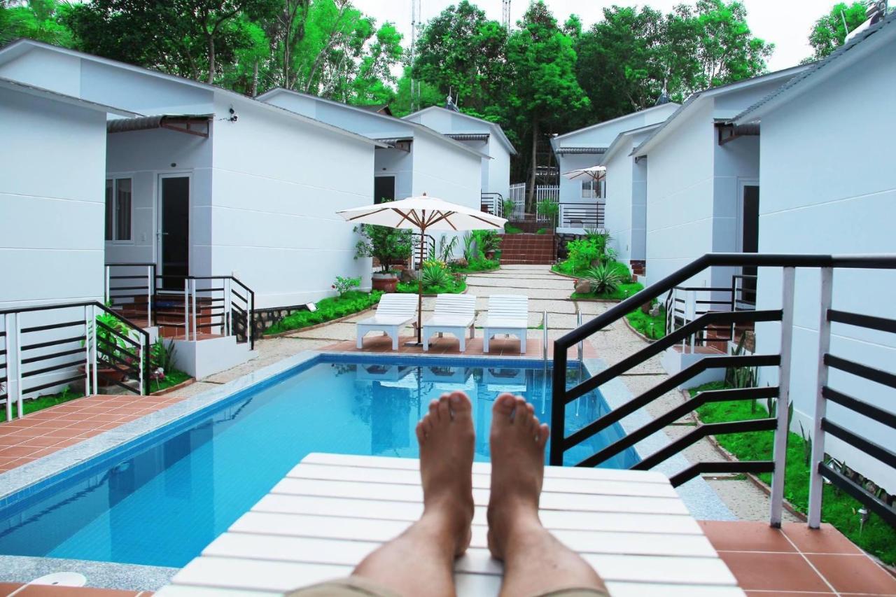Ngoc Hanh Bungalow 두옹 동 외부 사진