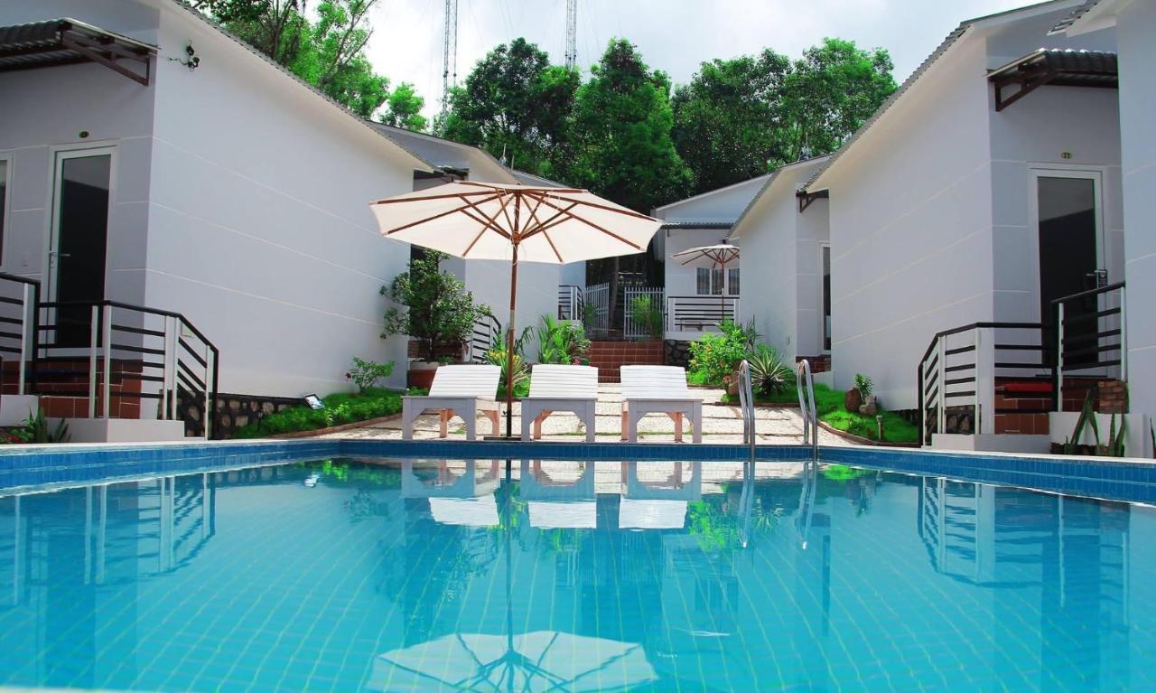 Ngoc Hanh Bungalow 두옹 동 외부 사진